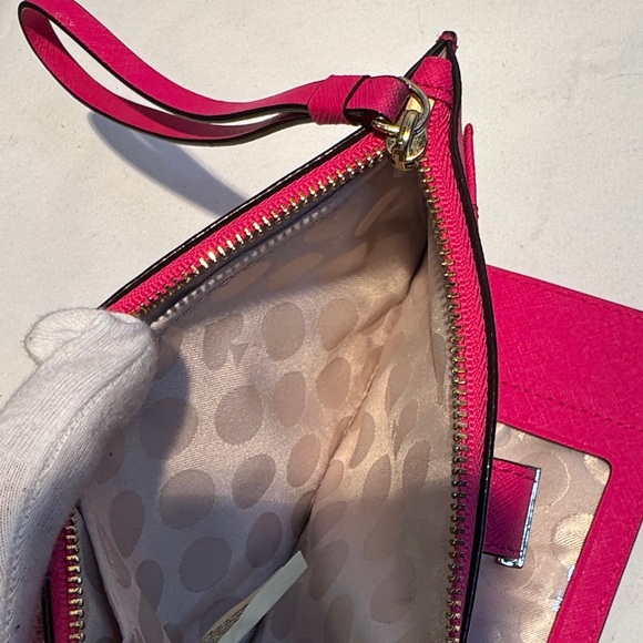 Kate Spade Fuchsia Wristlet - Picture 6 of 12